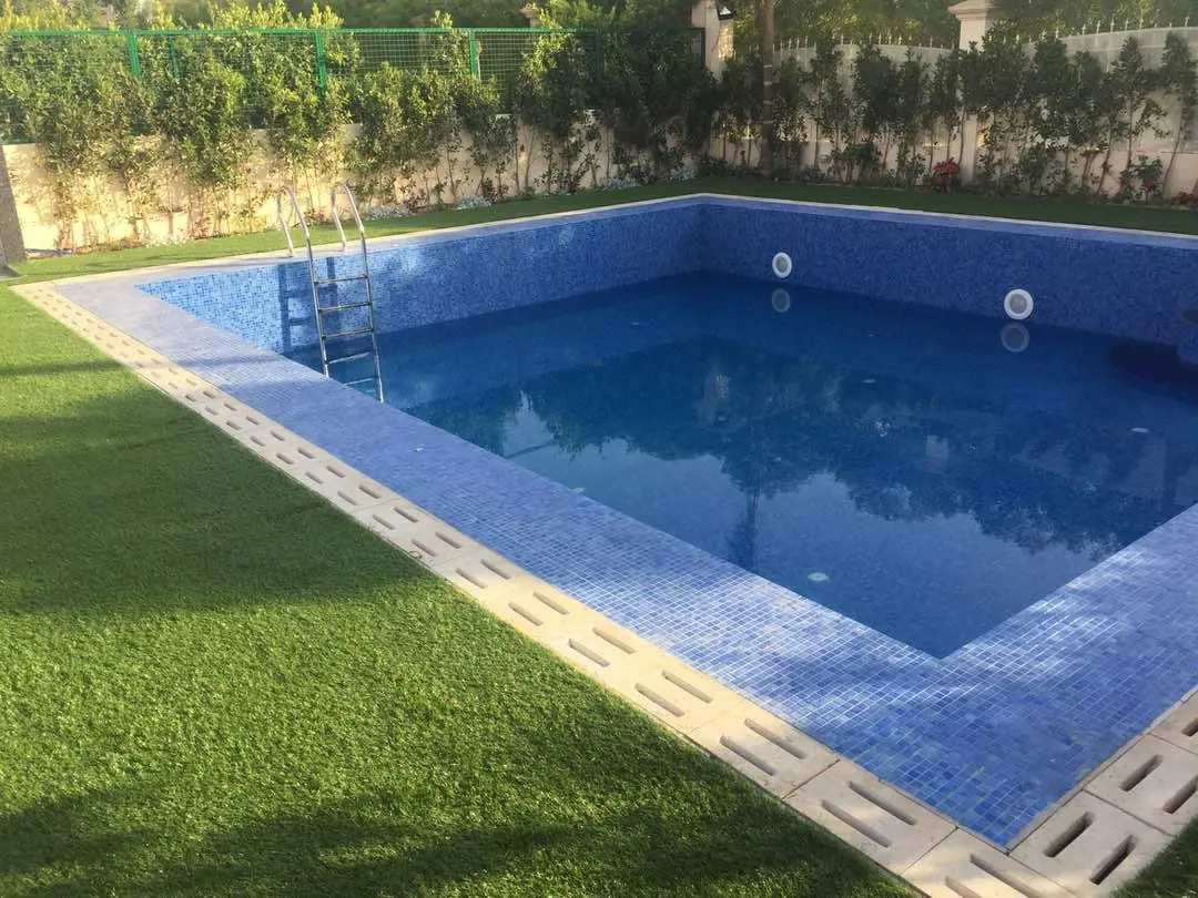أرضيات مدارس ونوادي